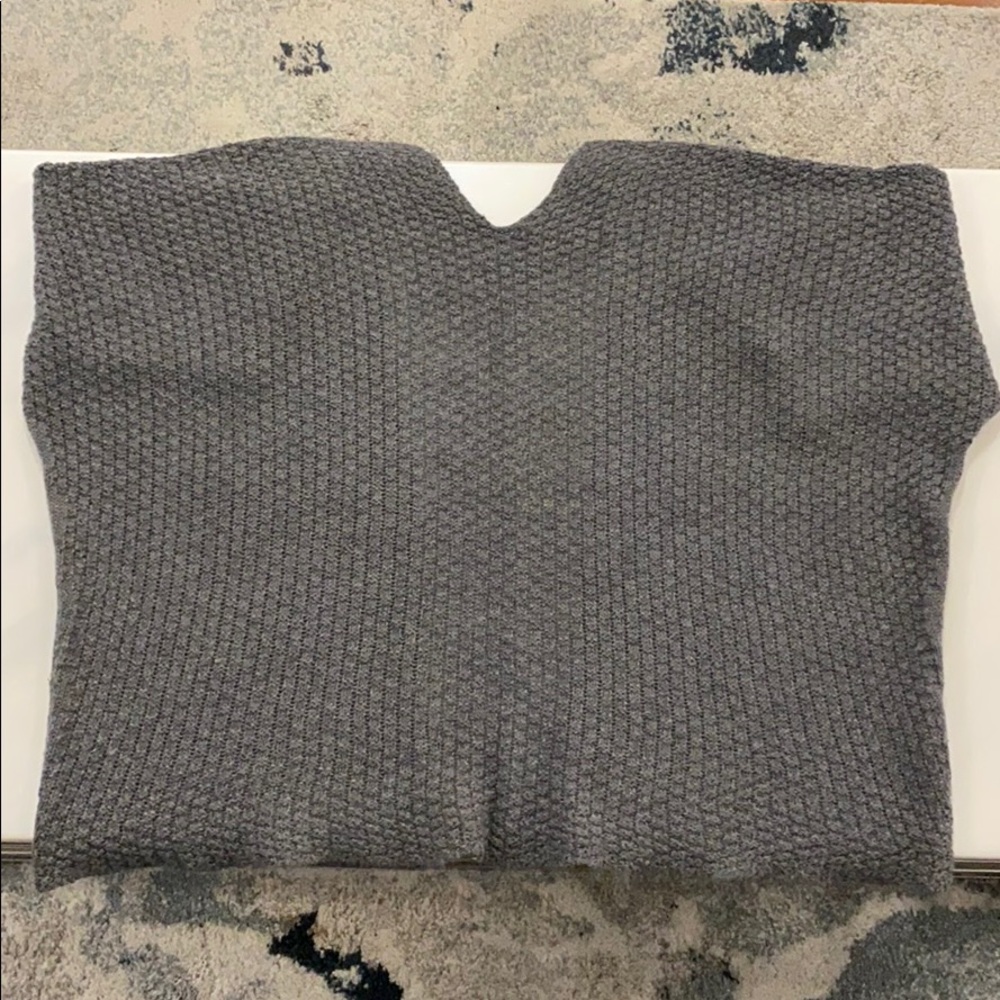 🛍3/$35🛍 Brandy Melville Voltaire Cardigan - Picture 4 of 8